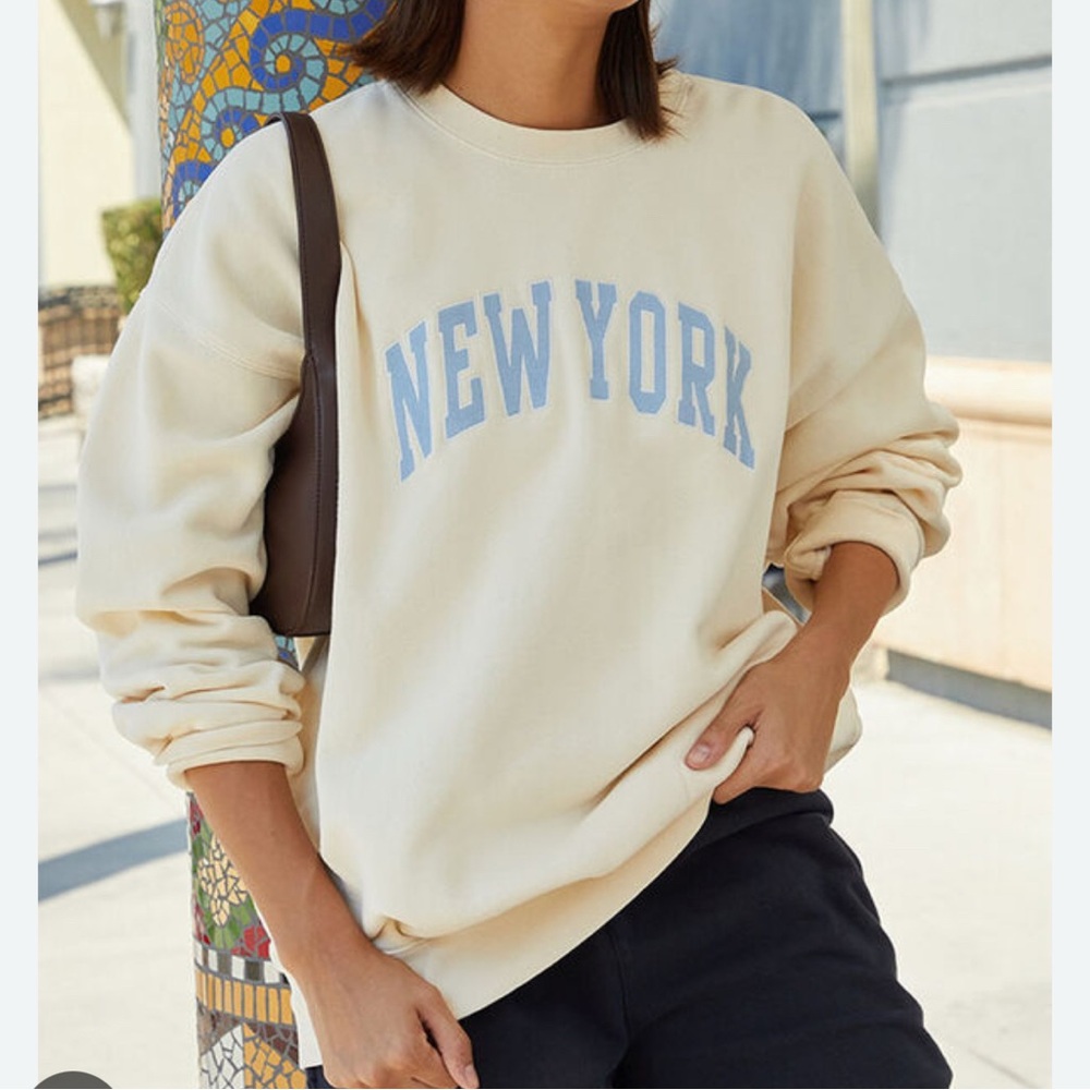 Brandy Melville Cream and Blue New York Sweatshirt